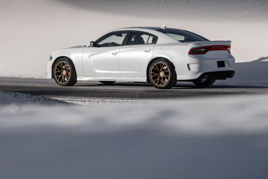  Dodge Charger SRT Hellcat 2015 года  (фото 50 из 111)
